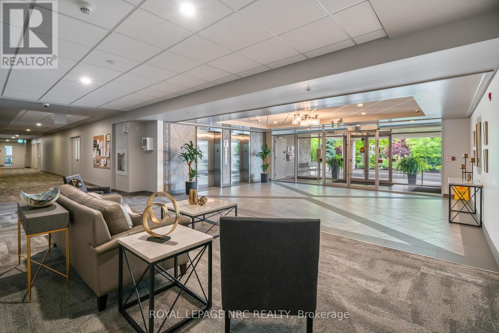 












401 - 105 VANSICKLE ROAD

,
St. Catharines (Rykert/Vansickle),




Ontario
L2S0G4

