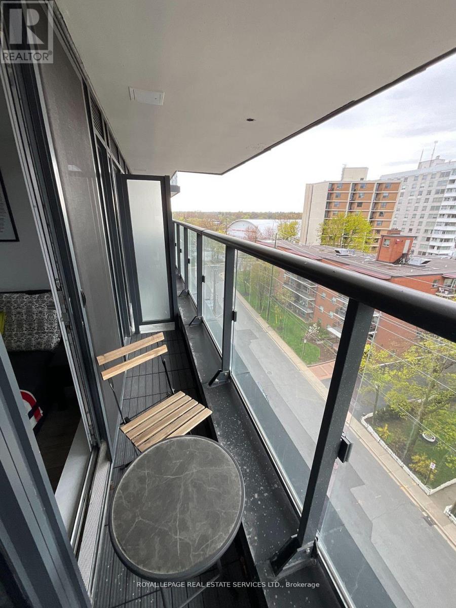 












809 - 21 PARK STREET E

,
Mississauga,




Ontario
L5G1L7

