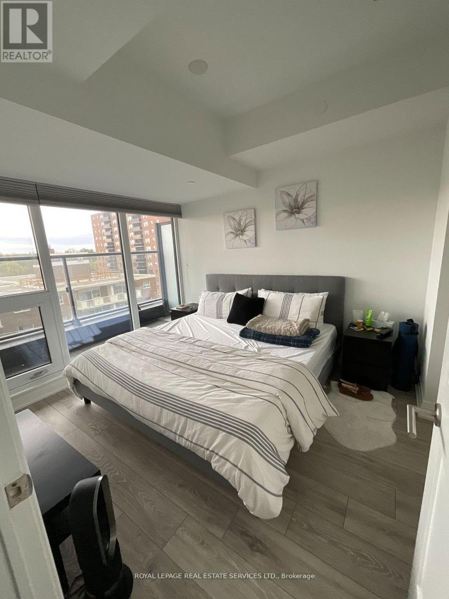 












809 - 21 PARK STREET E

,
Mississauga,




Ontario
L5G1L7

