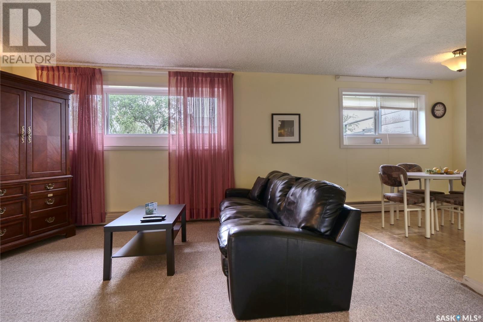 












517 Brownlee STREET

,
Morse,




Saskatchewan
S0H3C0

