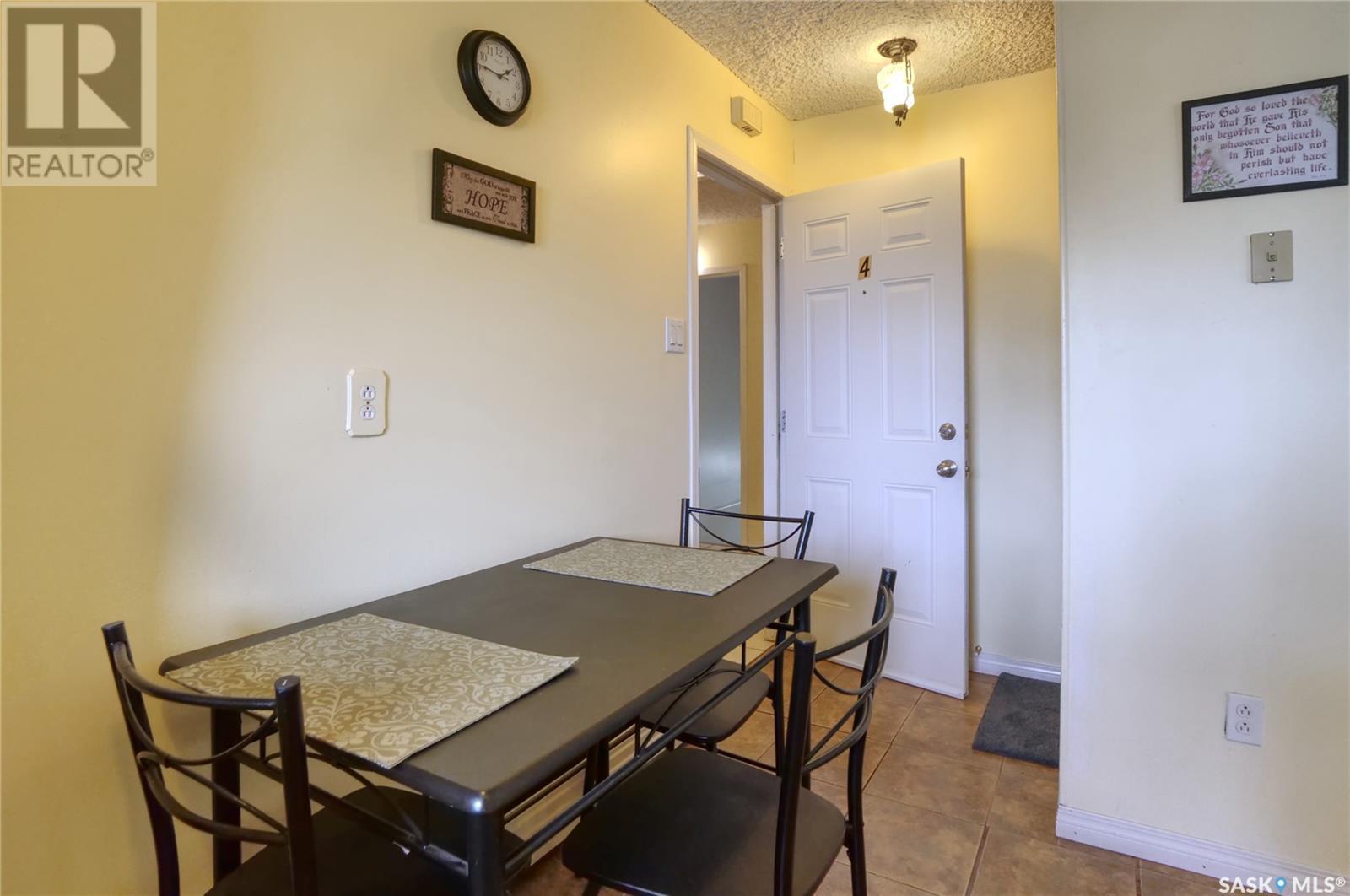 












517 Brownlee STREET

,
Morse,




Saskatchewan
S0H3C0

