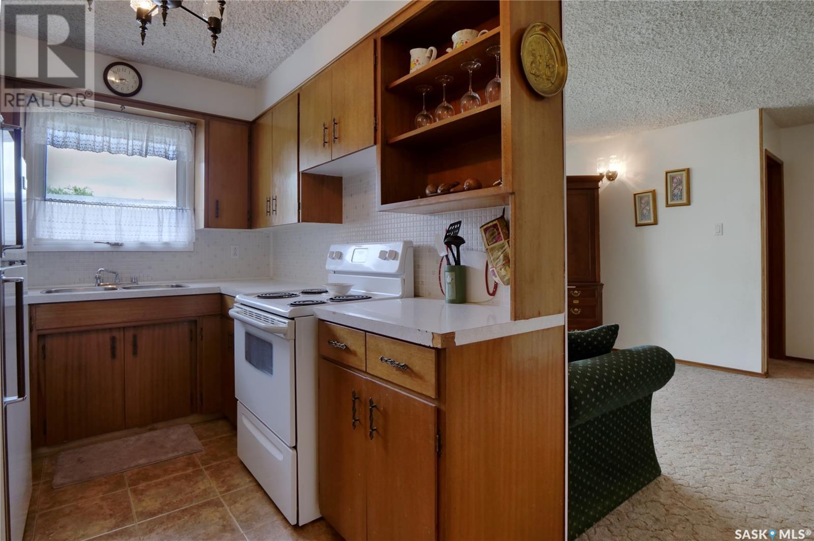 












517 Brownlee STREET

,
Morse,




Saskatchewan
S0H3C0

