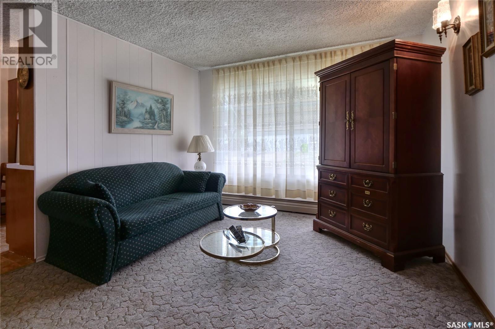












517 Brownlee STREET

,
Morse,




Saskatchewan
S0H3C0

