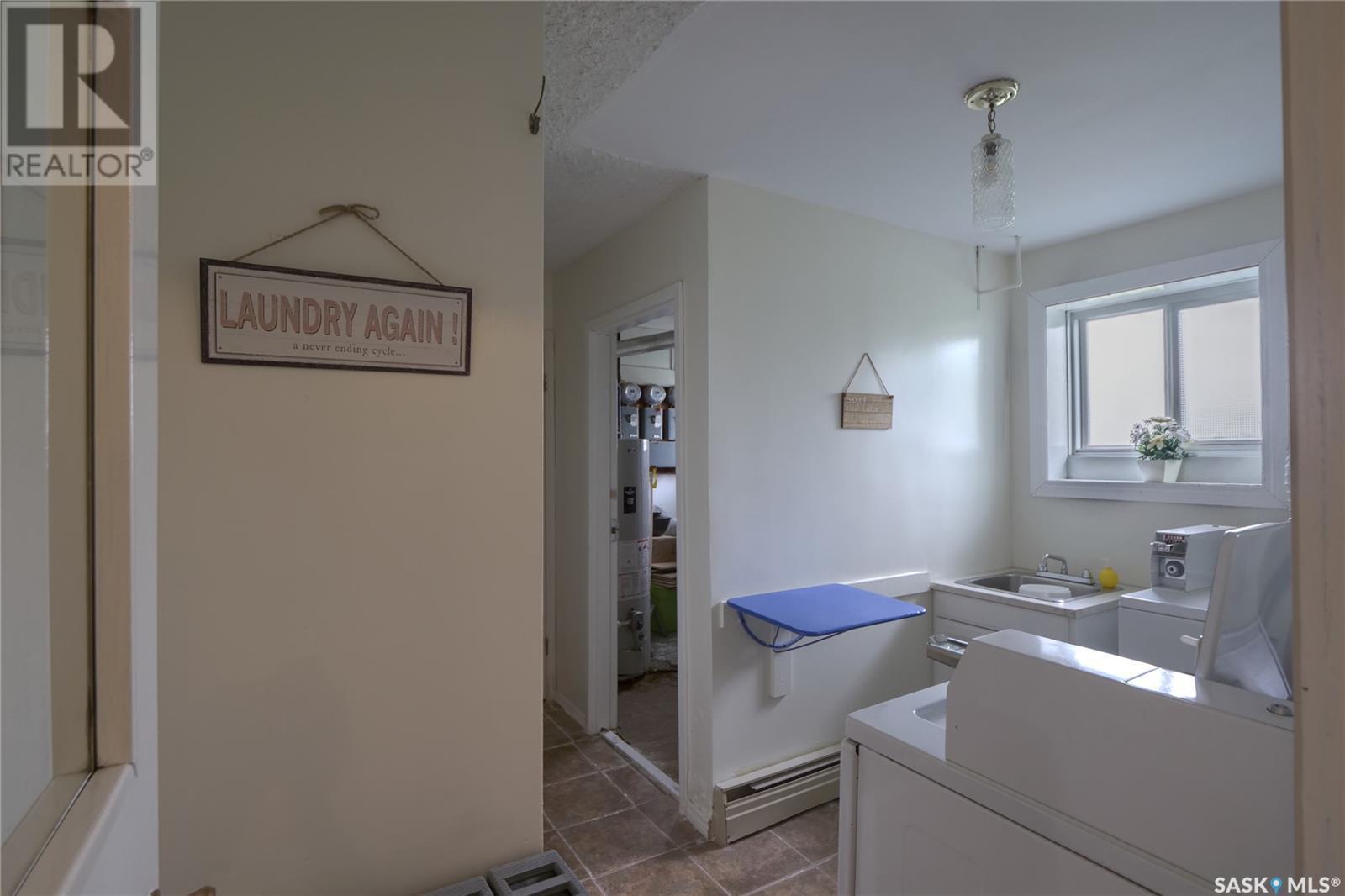 












517 Brownlee STREET

,
Morse,




Saskatchewan
S0H3C0

