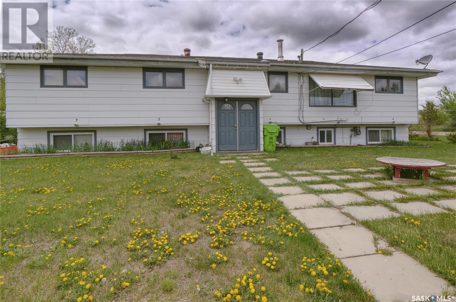 












517 Brownlee STREET

,
Morse,




Saskatchewan
S0H3C0

