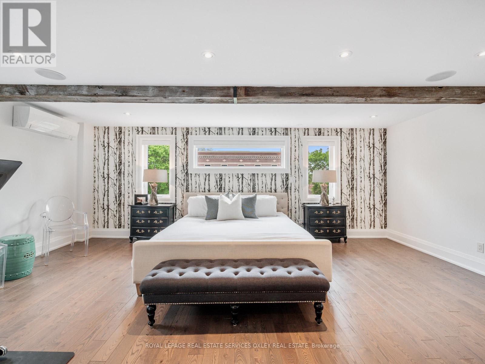 












7 POPLAR PLAINS ROAD

,
Toronto,




Ontario
M4V2M7

