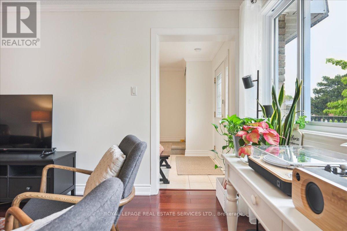 












10 - 2120 MARINE DRIVE

,
Oakville,




Ontario
L6L1B7


