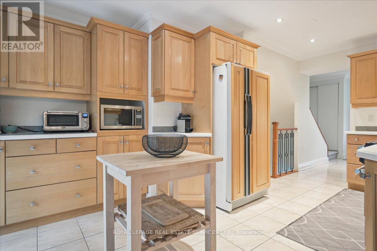 












10 - 2120 MARINE DRIVE

,
Oakville,




Ontario
L6L1B7

