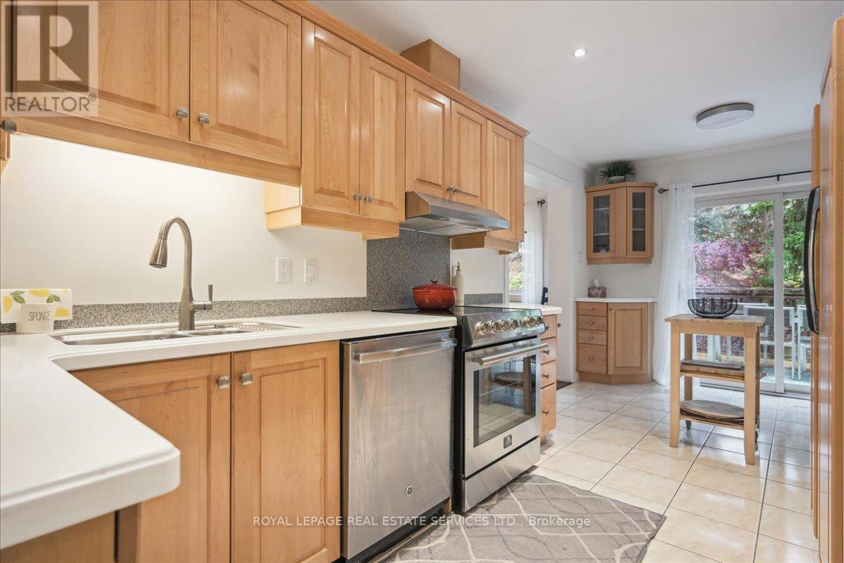 












10 - 2120 MARINE DRIVE

,
Oakville,




Ontario
L6L1B7

