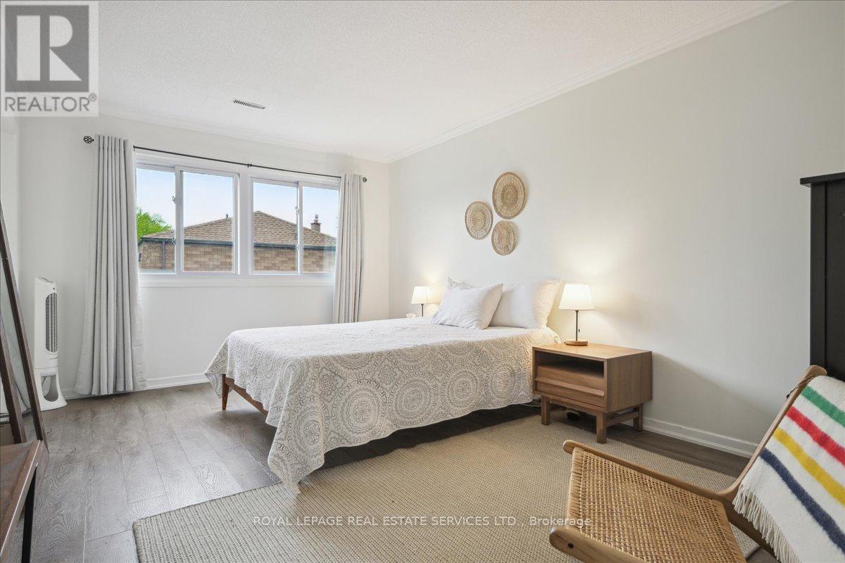 












10 - 2120 MARINE DRIVE

,
Oakville,




Ontario
L6L1B7


