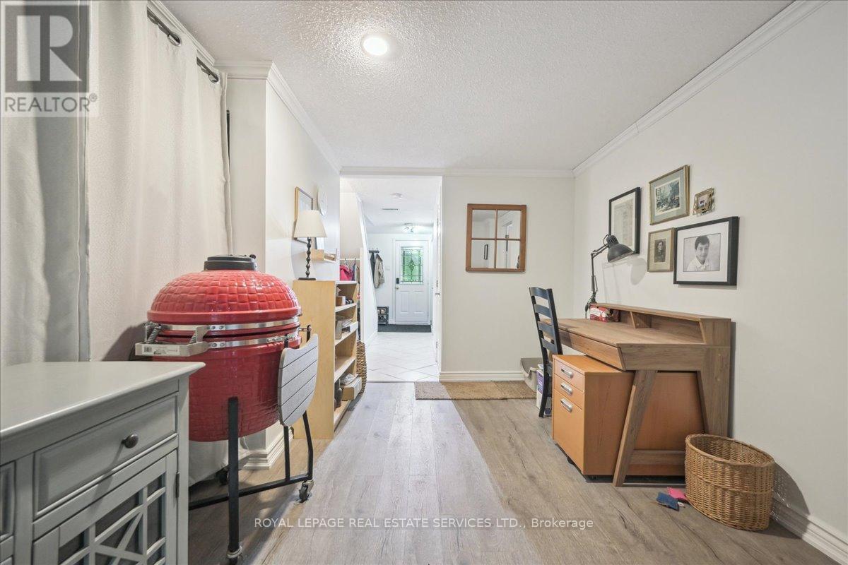 












10 - 2120 MARINE DRIVE

,
Oakville,




Ontario
L6L1B7

