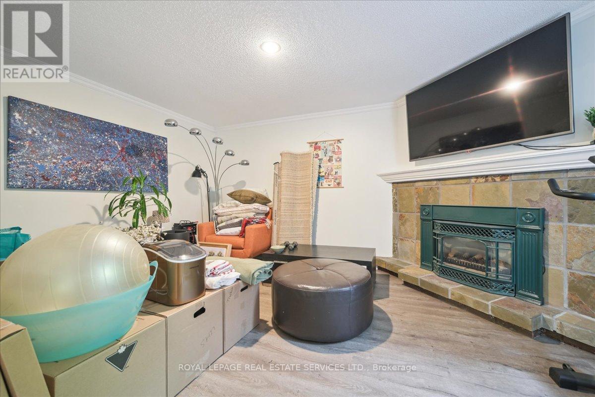 












10 - 2120 MARINE DRIVE

,
Oakville,




Ontario
L6L1B7

