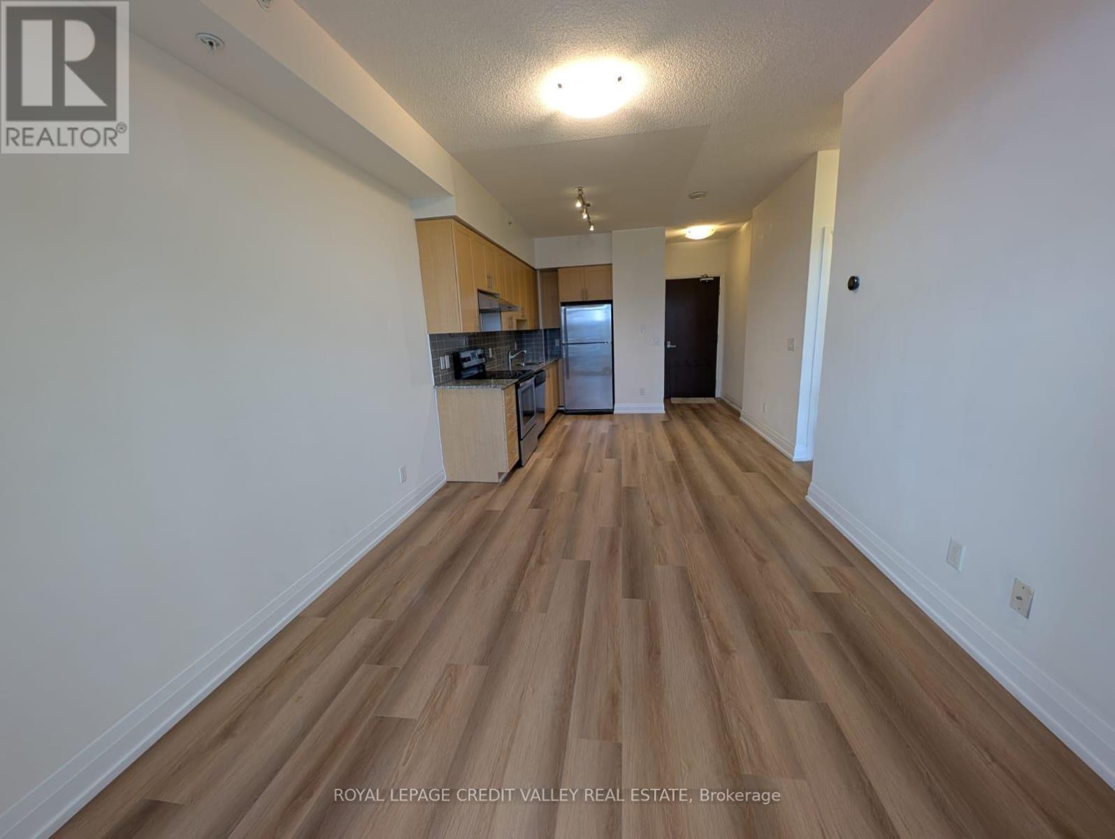 












409 - 75 NORTH PARK ROAD

,
Vaughan,




Ontario
L4J0H8

