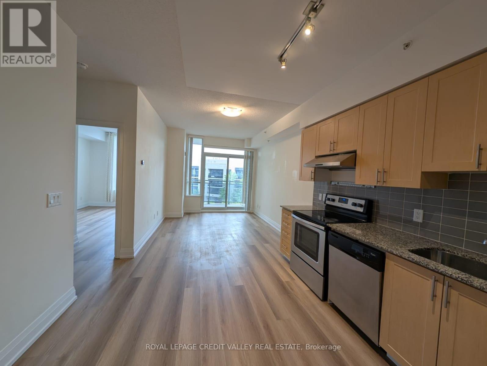 












409 - 75 NORTH PARK ROAD

,
Vaughan,




Ontario
L4J0H8

