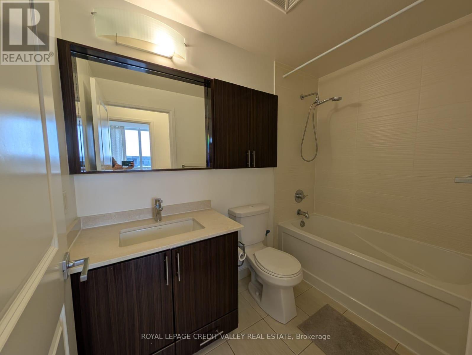 












409 - 75 NORTH PARK ROAD

,
Vaughan,




Ontario
L4J0H8

