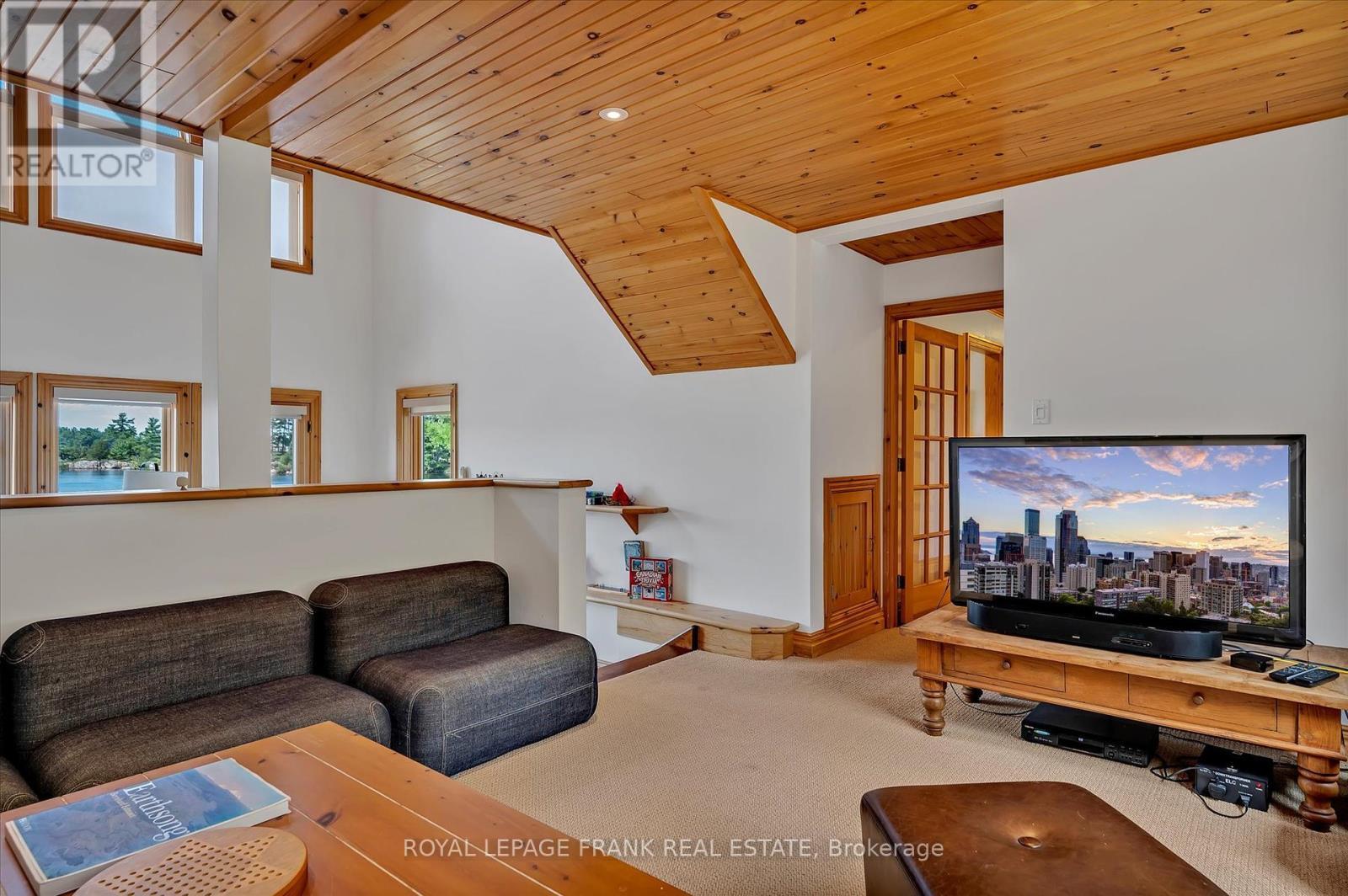 












484 JUNIPER ISLAND

,
Douro-Dummer,




Ontario
K0L2C0

