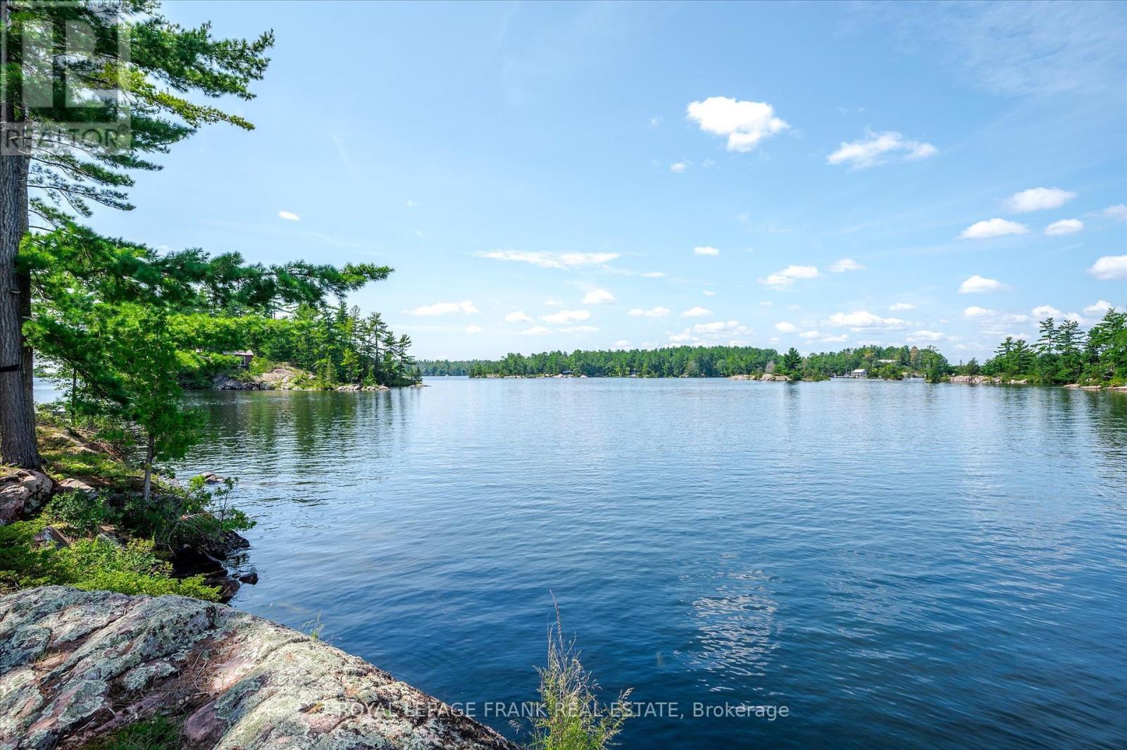 












484 JUNIPER ISLAND

,
Douro-Dummer,




Ontario
K0L2C0

