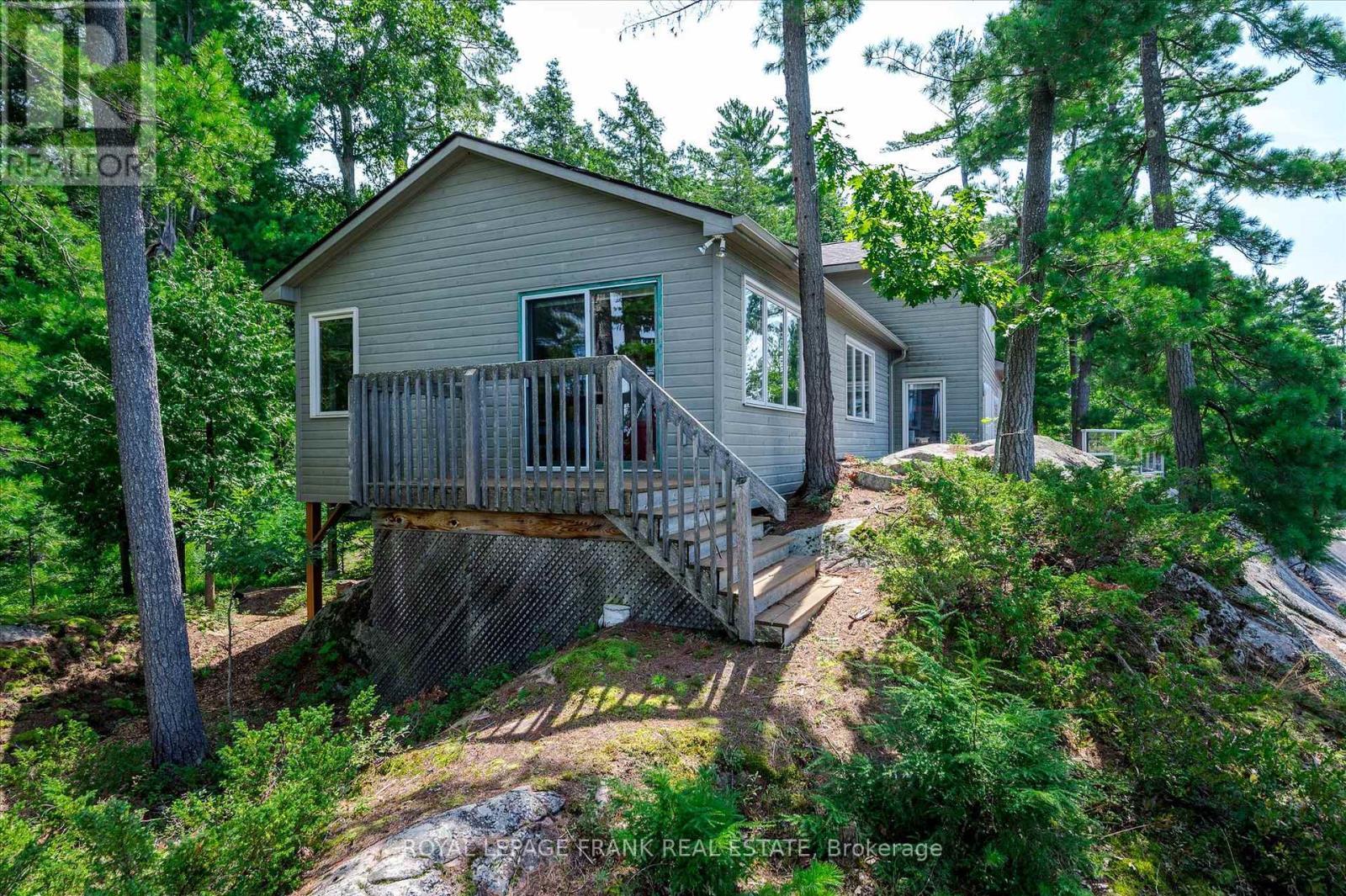 












484 JUNIPER ISLAND

,
Douro-Dummer,




Ontario
K0L2C0

