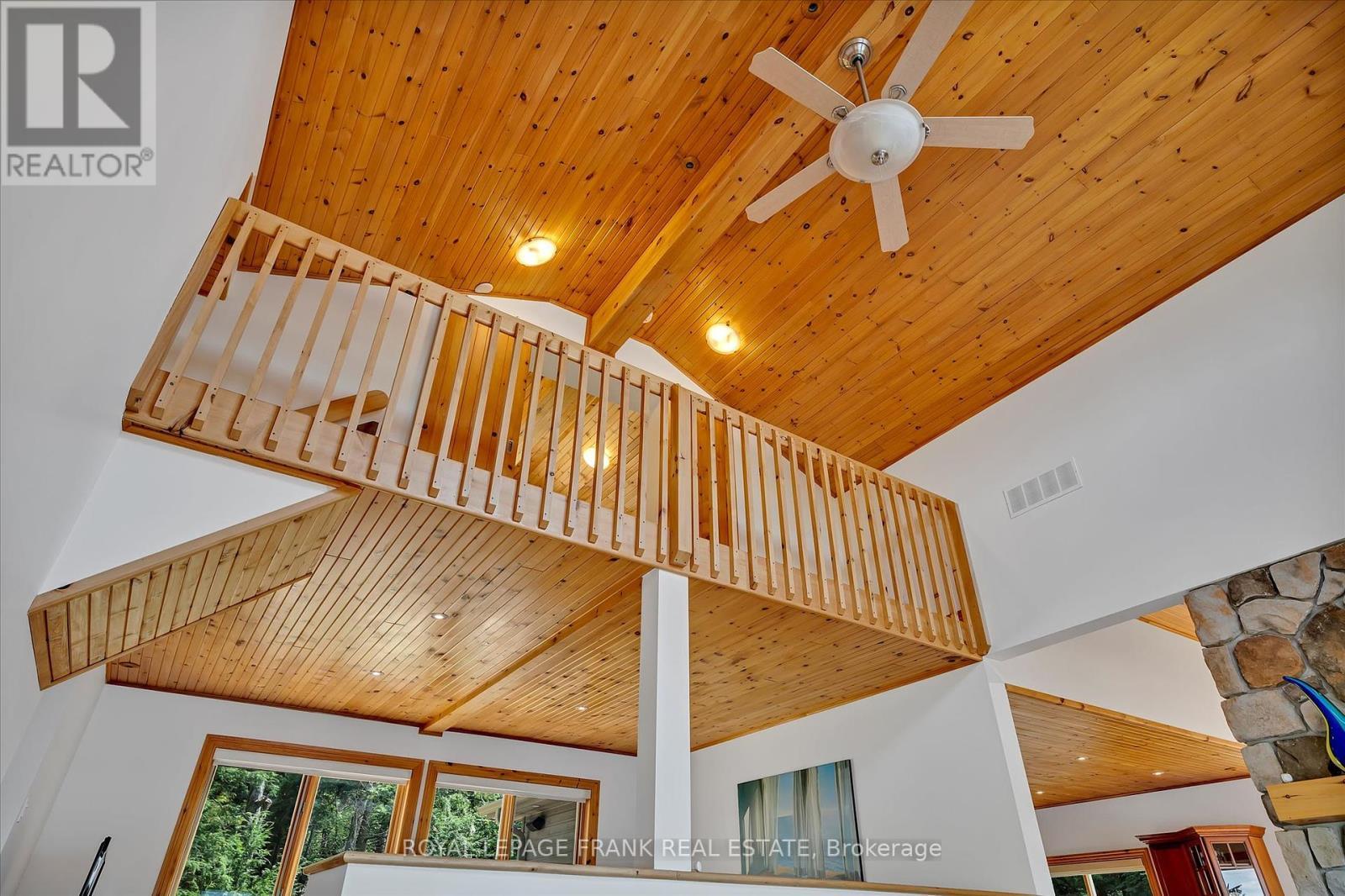 












484 JUNIPER ISLAND

,
Douro-Dummer,




Ontario
K0L2C0

