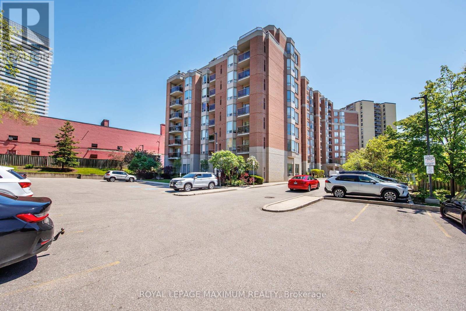 












807 - 2088 LAWRENCE AVENUE W

,
Toronto,




Ontario
M9N2Z9

