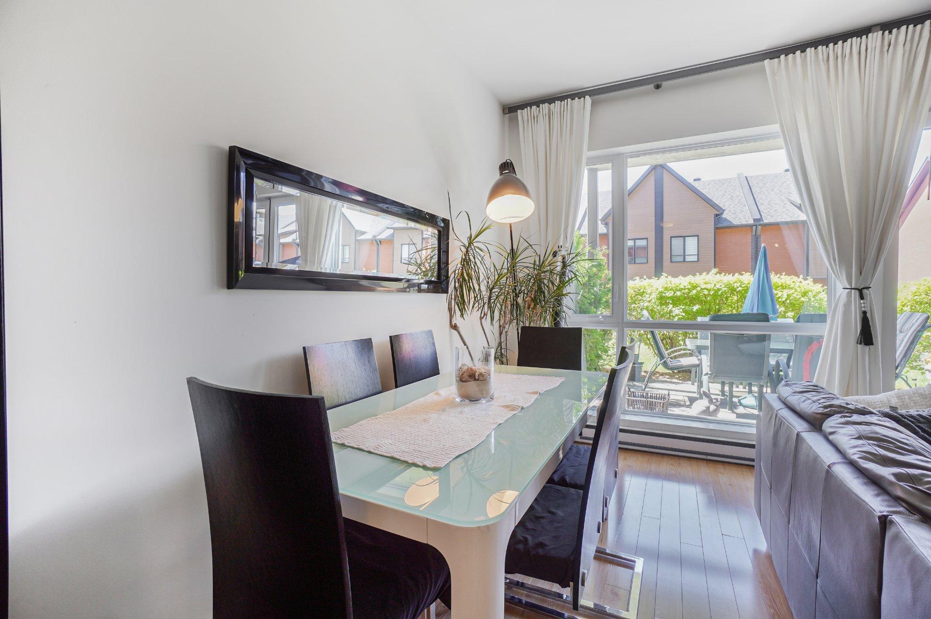 









1005


Rue des Francs-Bourgeois

, 111,
Boisbriand,




QC
J7H0H6

