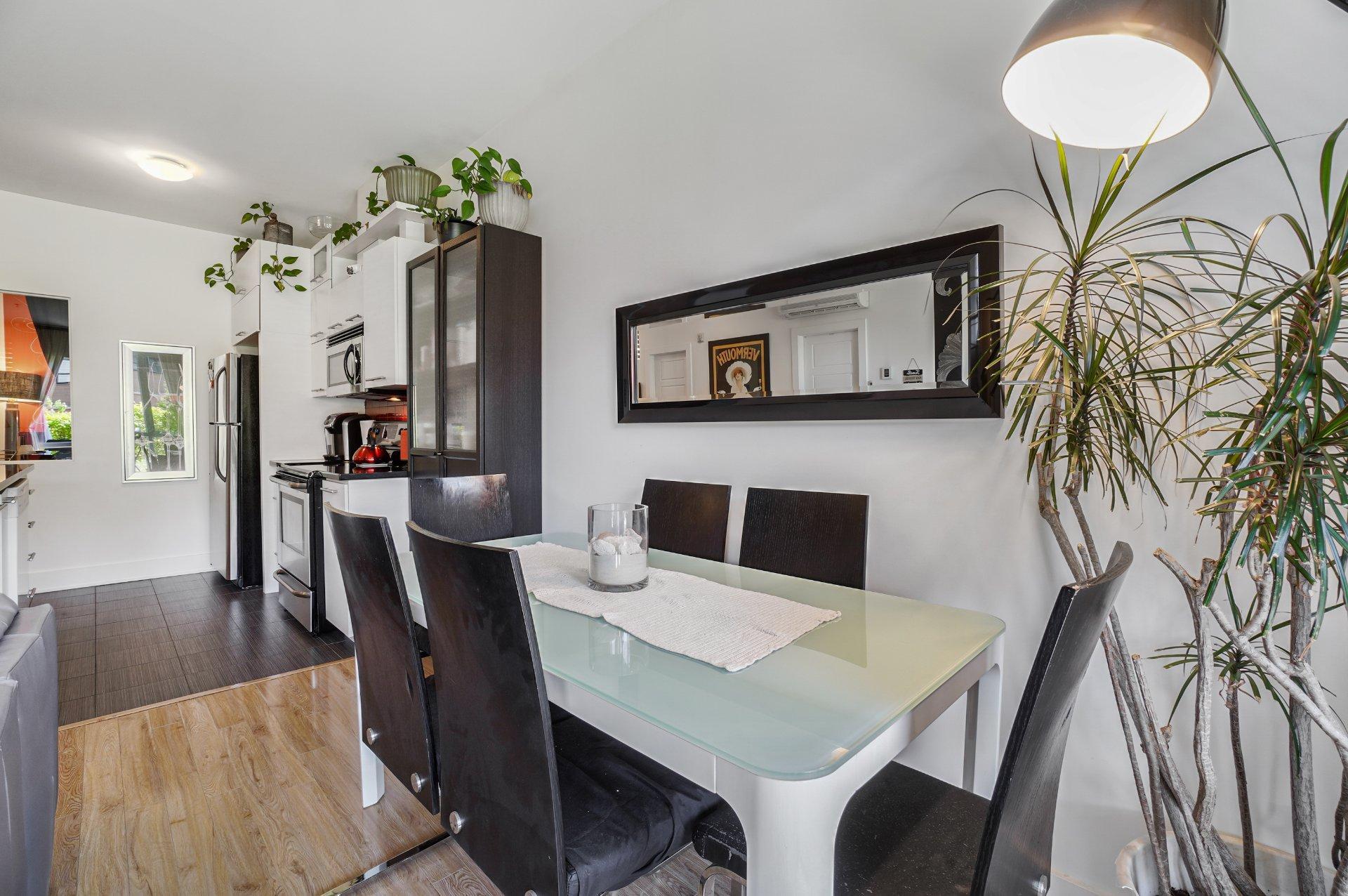 









1005


Rue des Francs-Bourgeois

, 111,
Boisbriand,




QC
J7H0H6

