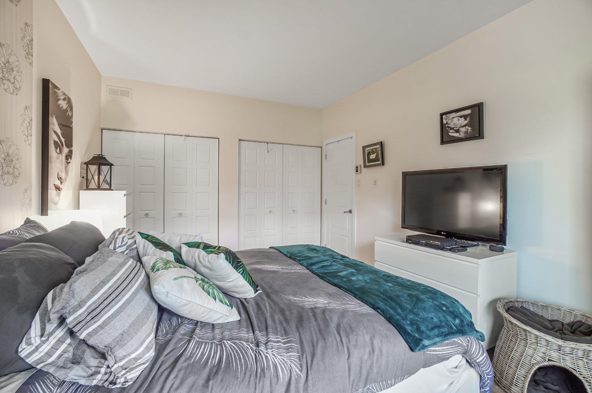 









1005


Rue des Francs-Bourgeois

, 111,
Boisbriand,




QC
J7H0H6

