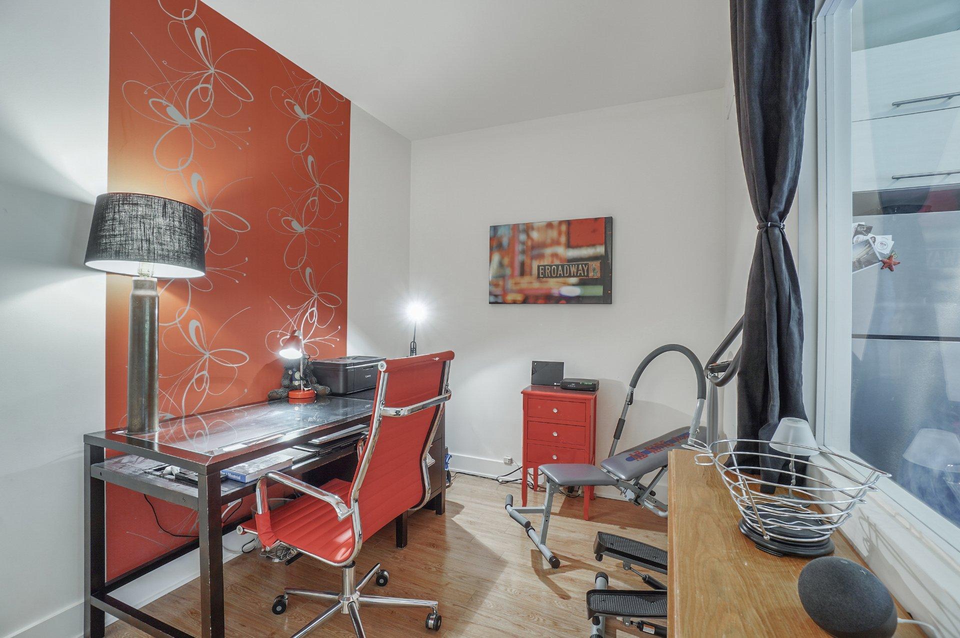 









1005


Rue des Francs-Bourgeois

, 111,
Boisbriand,




QC
J7H0H6

