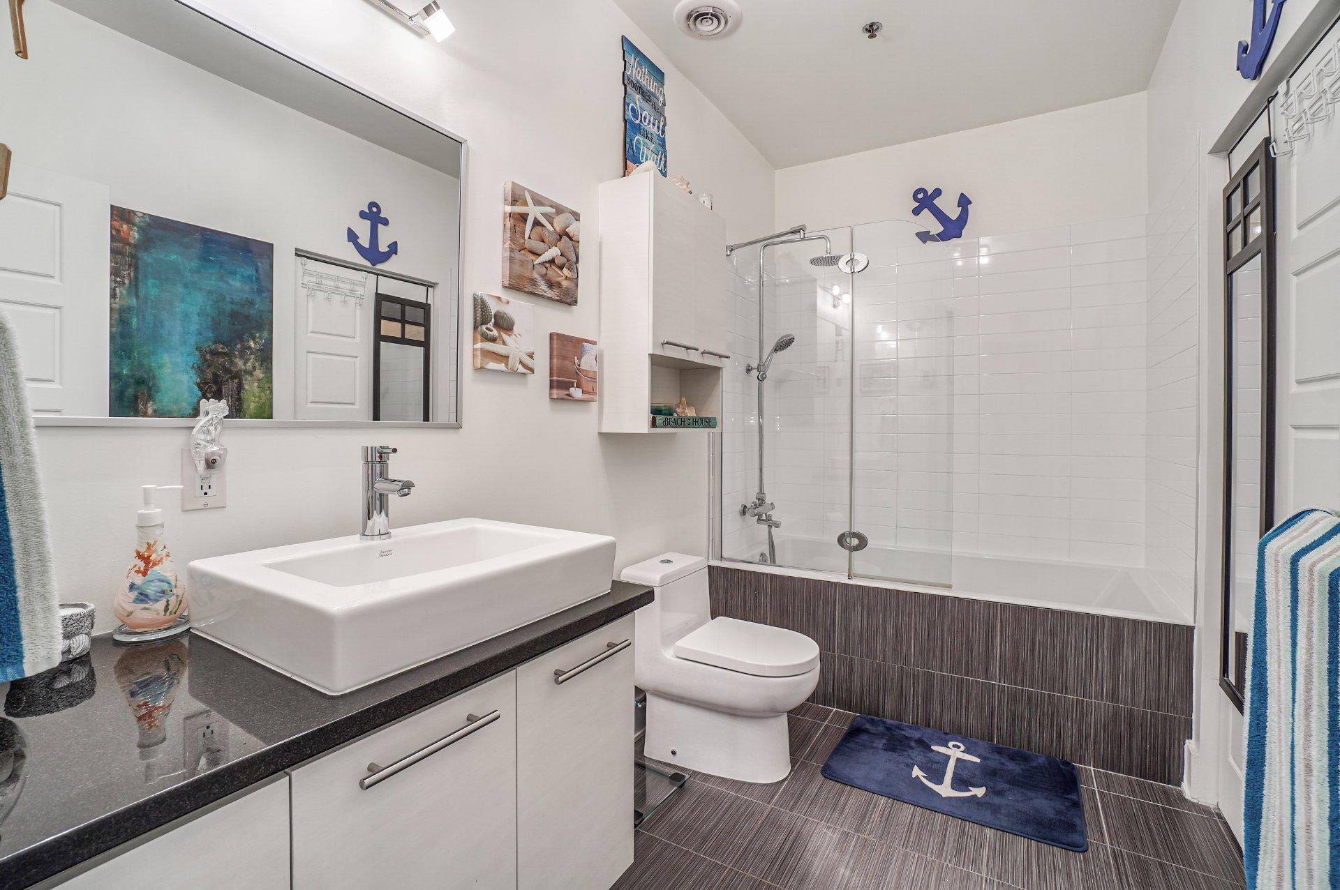 









1005


Rue des Francs-Bourgeois

, 111,
Boisbriand,




QC
J7H0H6

