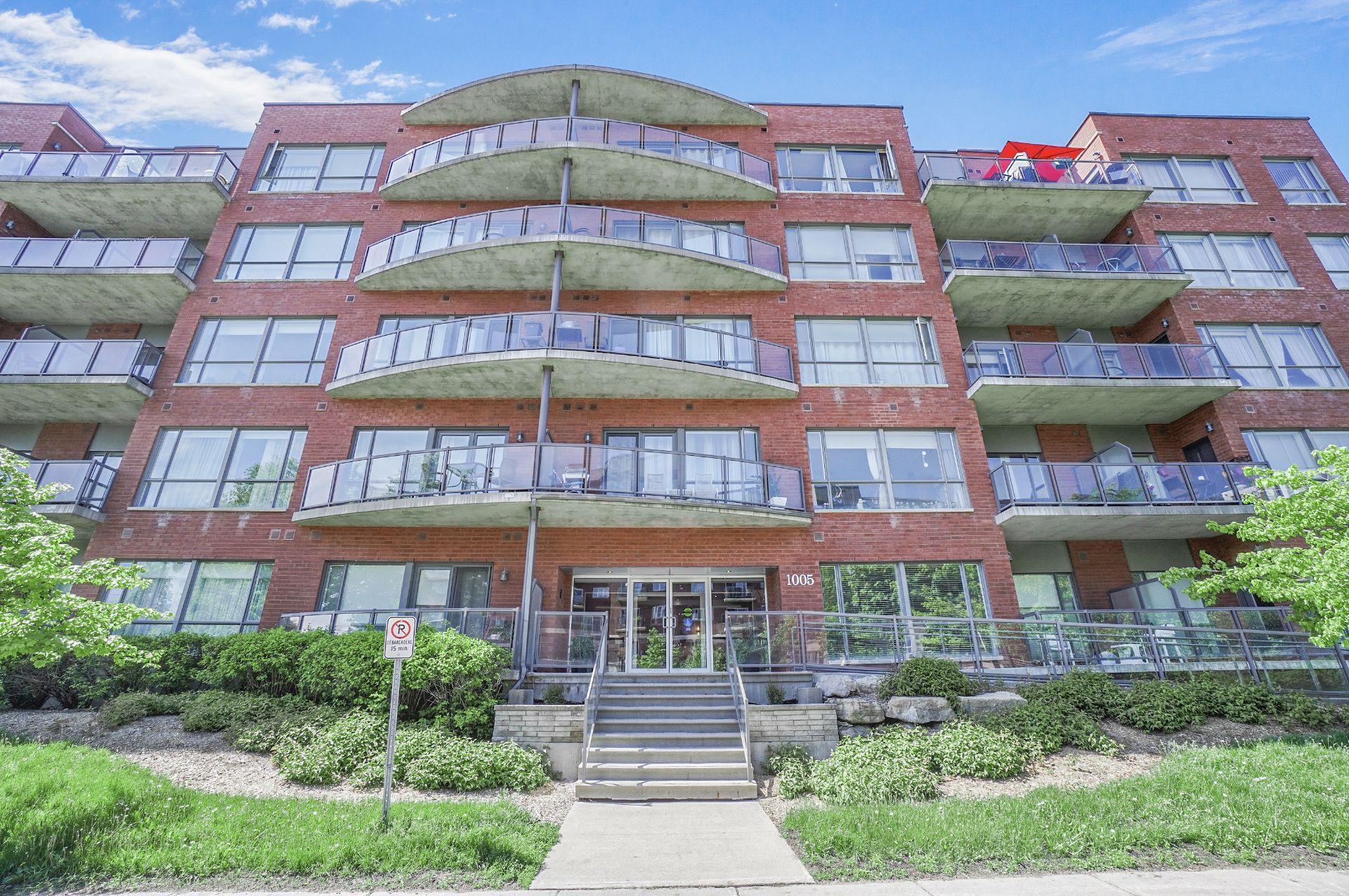 









1005


Rue des Francs-Bourgeois

, 111,
Boisbriand,




QC
J7H0H6

