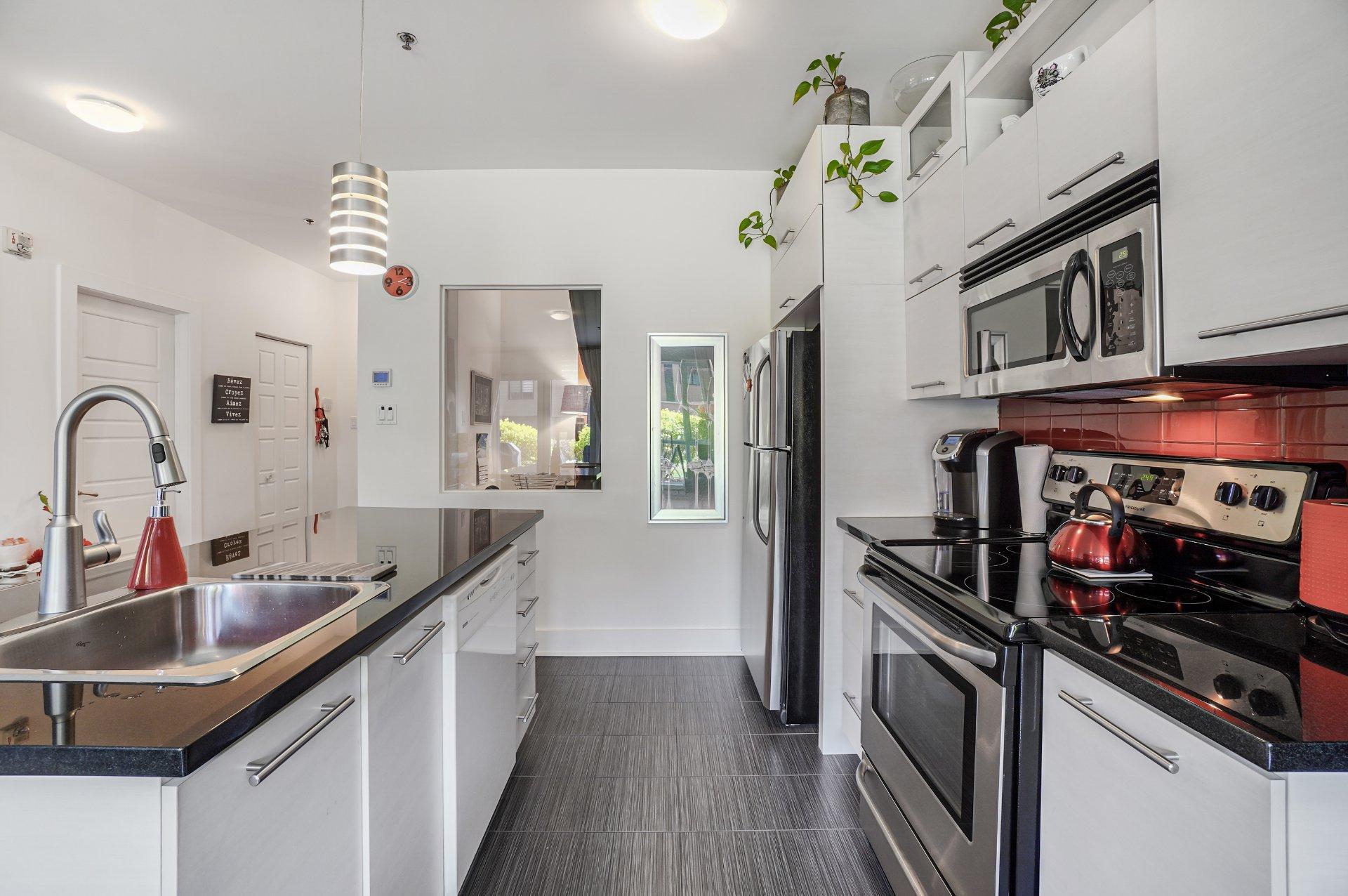 









1005


Rue des Francs-Bourgeois

, 111,
Boisbriand,




QC
J7H0H6

