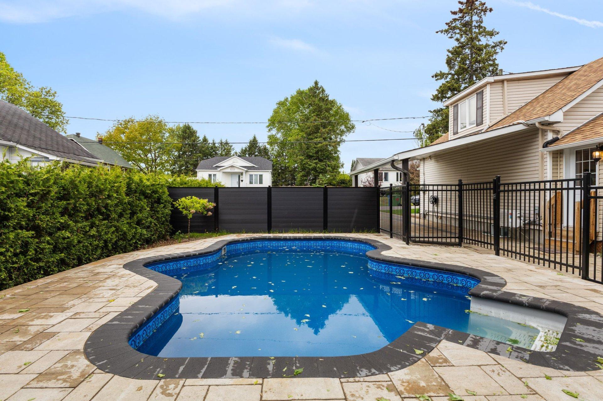 









10


Rue Yvon-Chénier

,
Gatineau (Gatineau),




QC
J8P2G4

