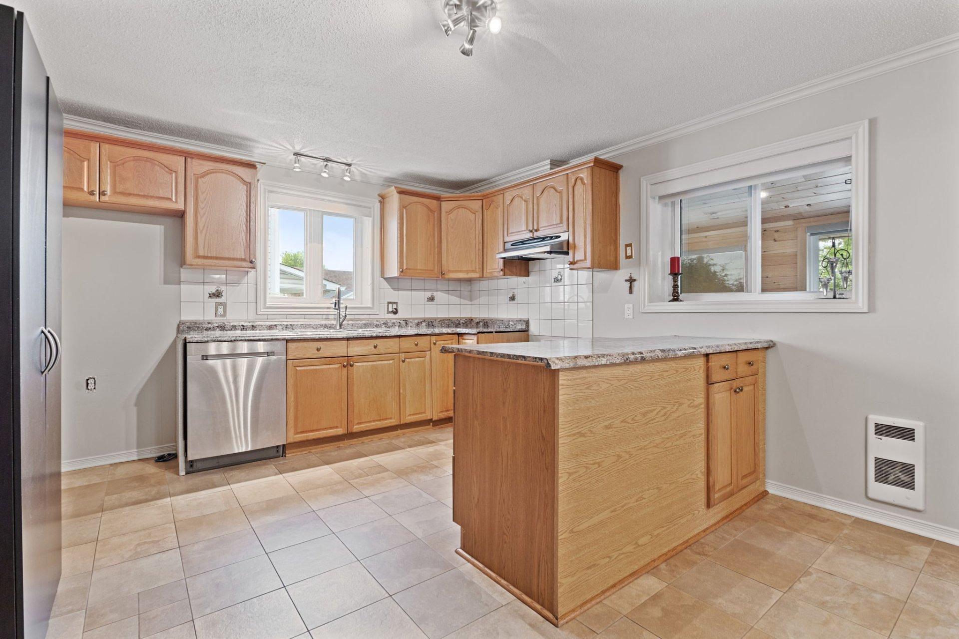 









10


Rue Yvon-Chénier

,
Gatineau (Gatineau),




QC
J8P2G4

