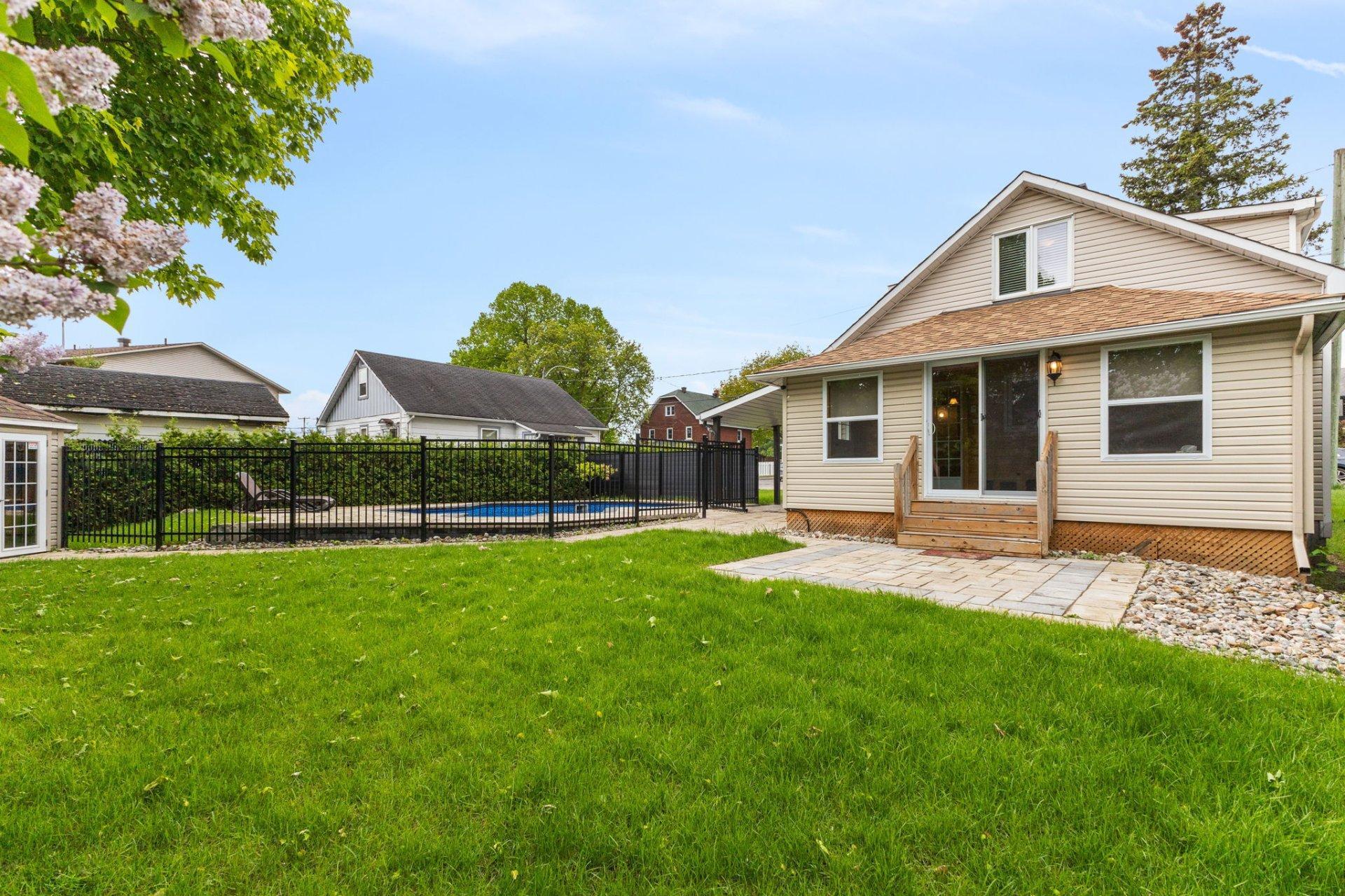 









10


Rue Yvon-Chénier

,
Gatineau (Gatineau),




QC
J8P2G4

