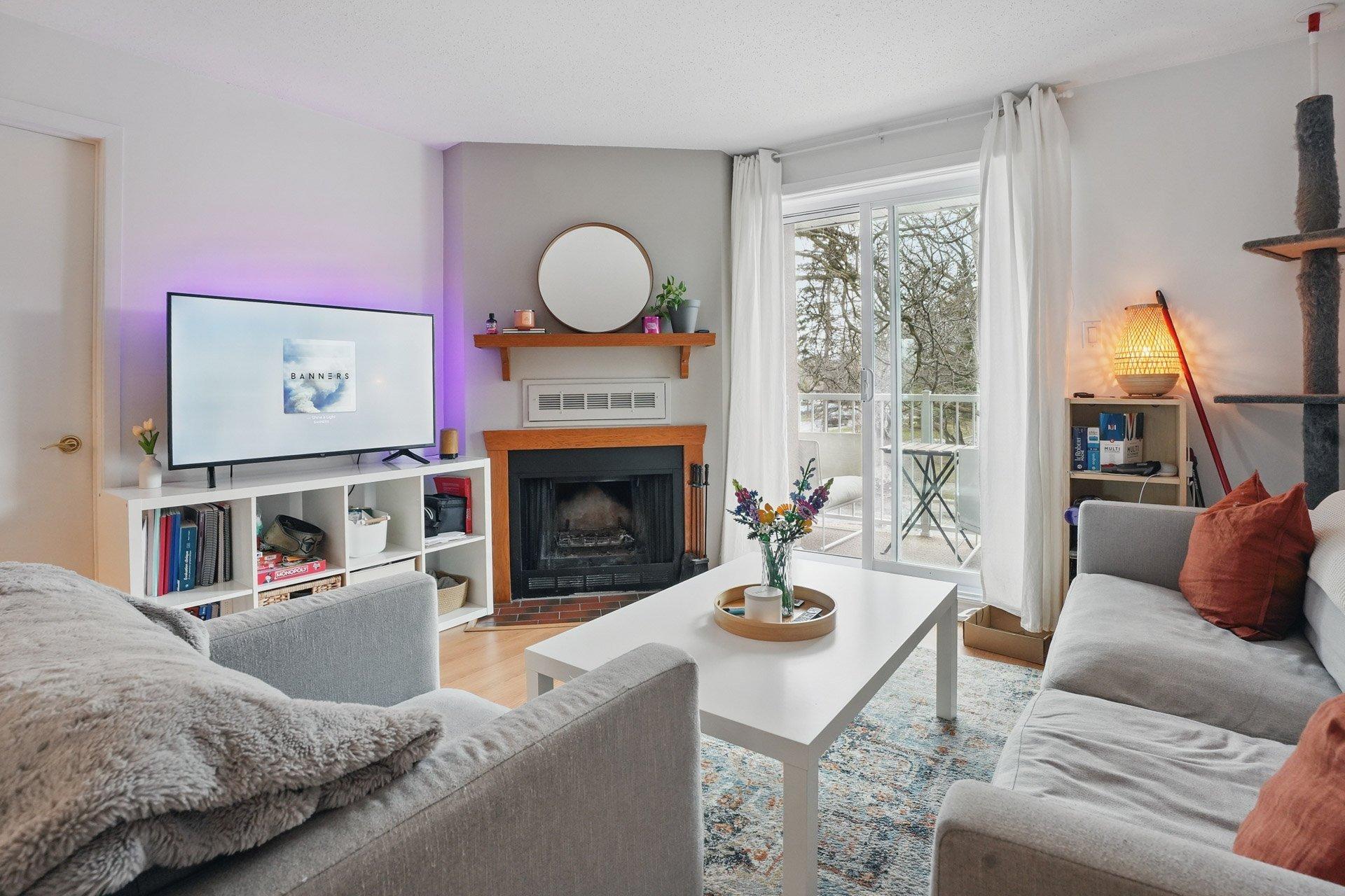 









409


Boul. St-Raymond

,
Gatineau (Hull),




QC
J9A1X3

