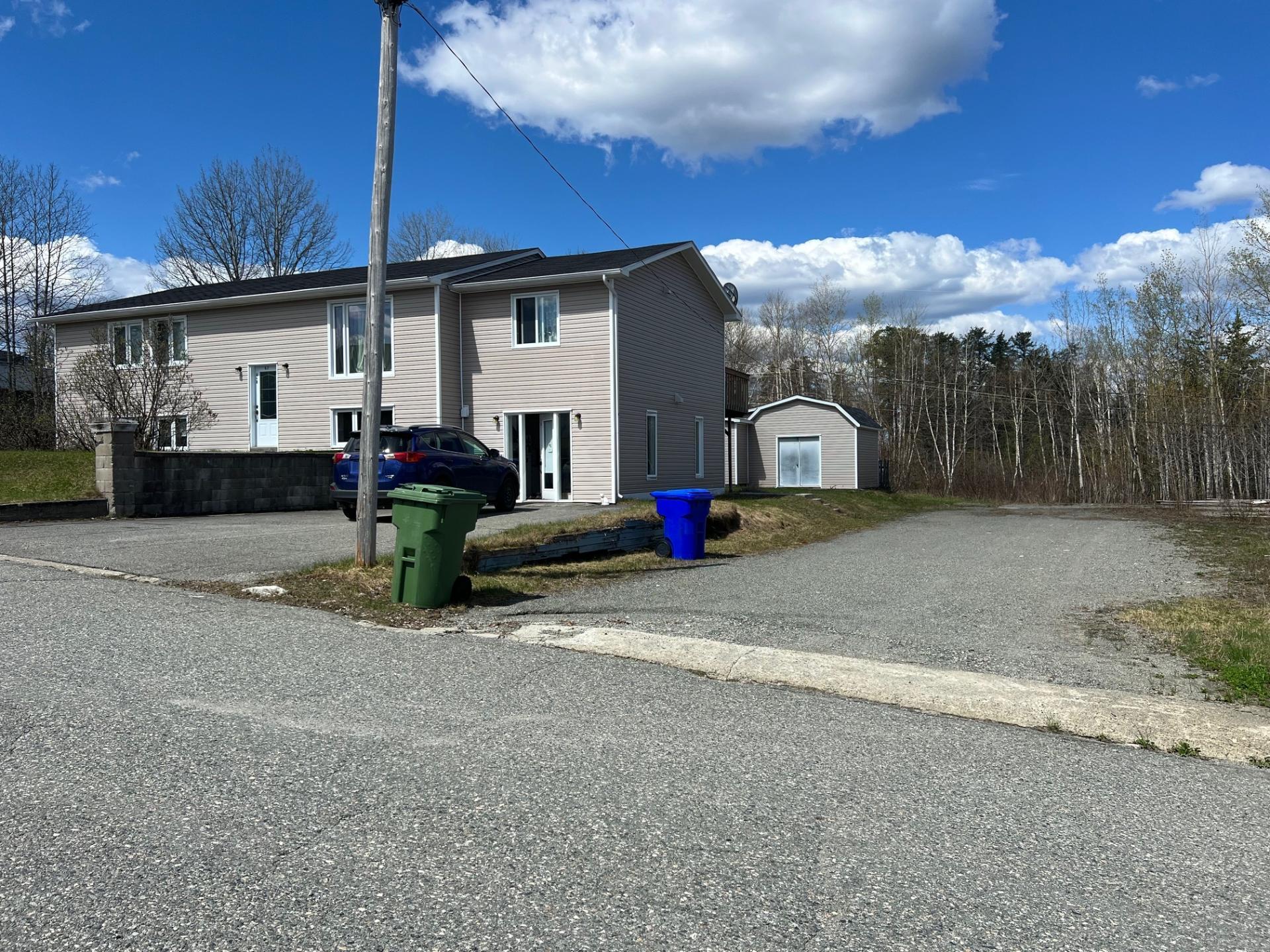 









67

 - 67C


5e Avenue N.

,
Chapais,




QC
G0W1H0

