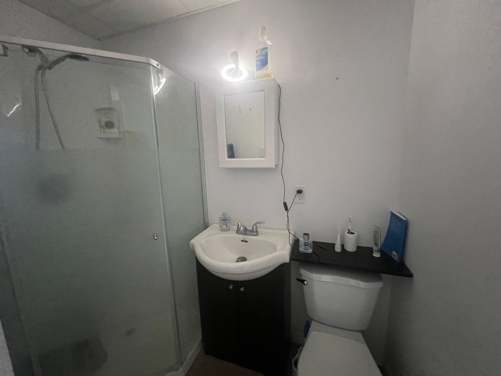 









67

 - 67C


5e Avenue N.

,
Chapais,




QC
G0W1H0

