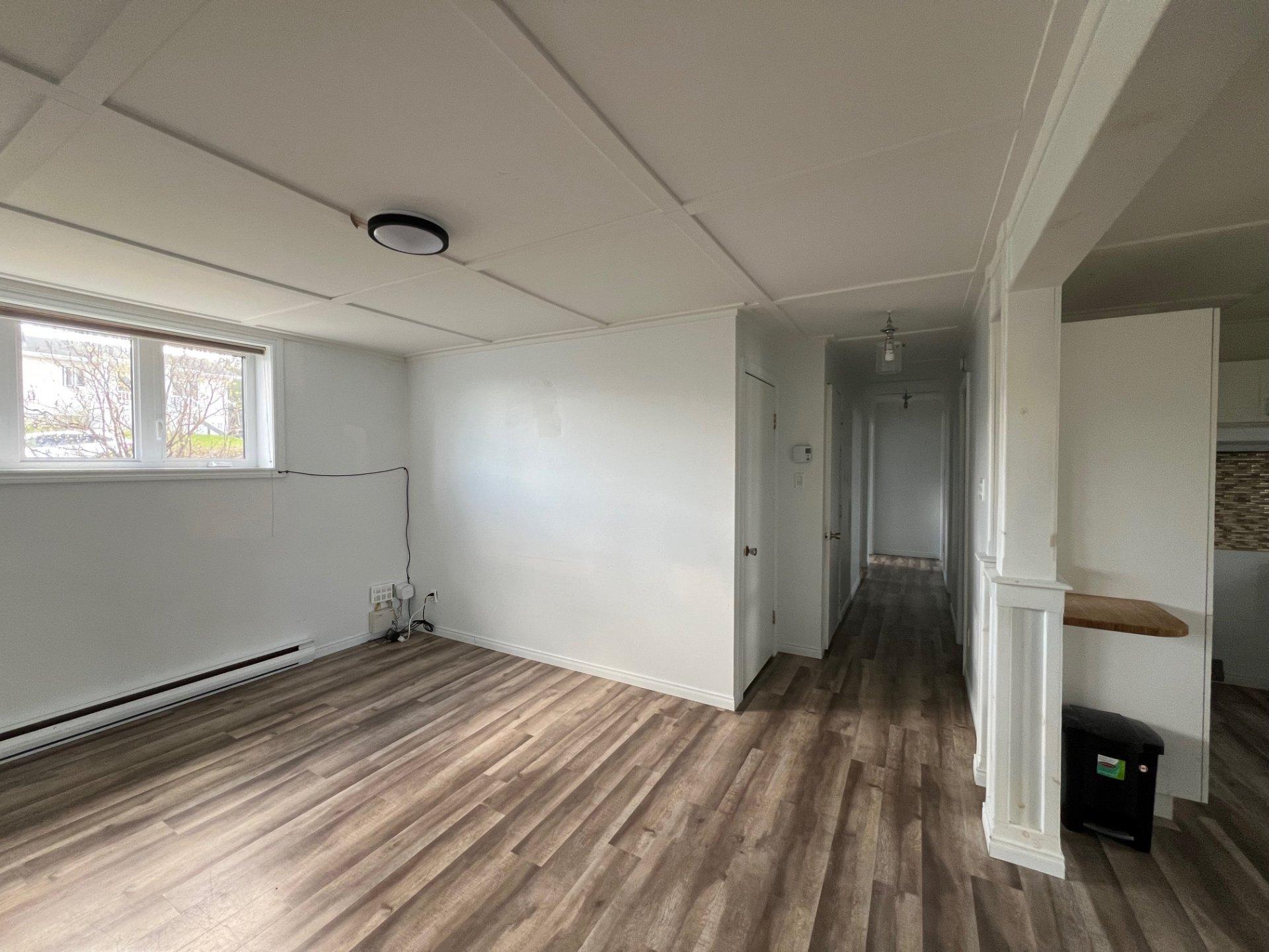 









67

 - 67C


5e Avenue N.

,
Chapais,




QC
G0W1H0

