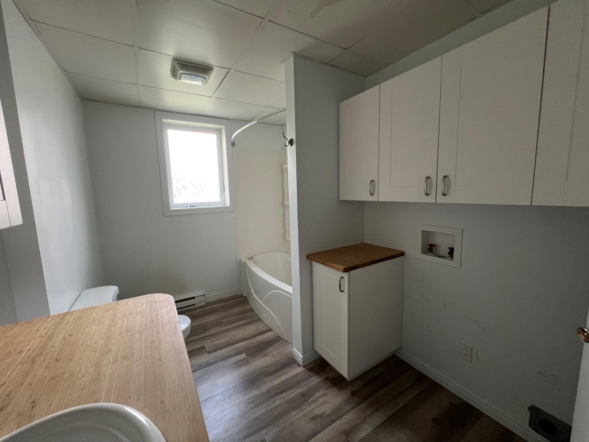 









67

 - 67C


5e Avenue N.

,
Chapais,




QC
G0W1H0

