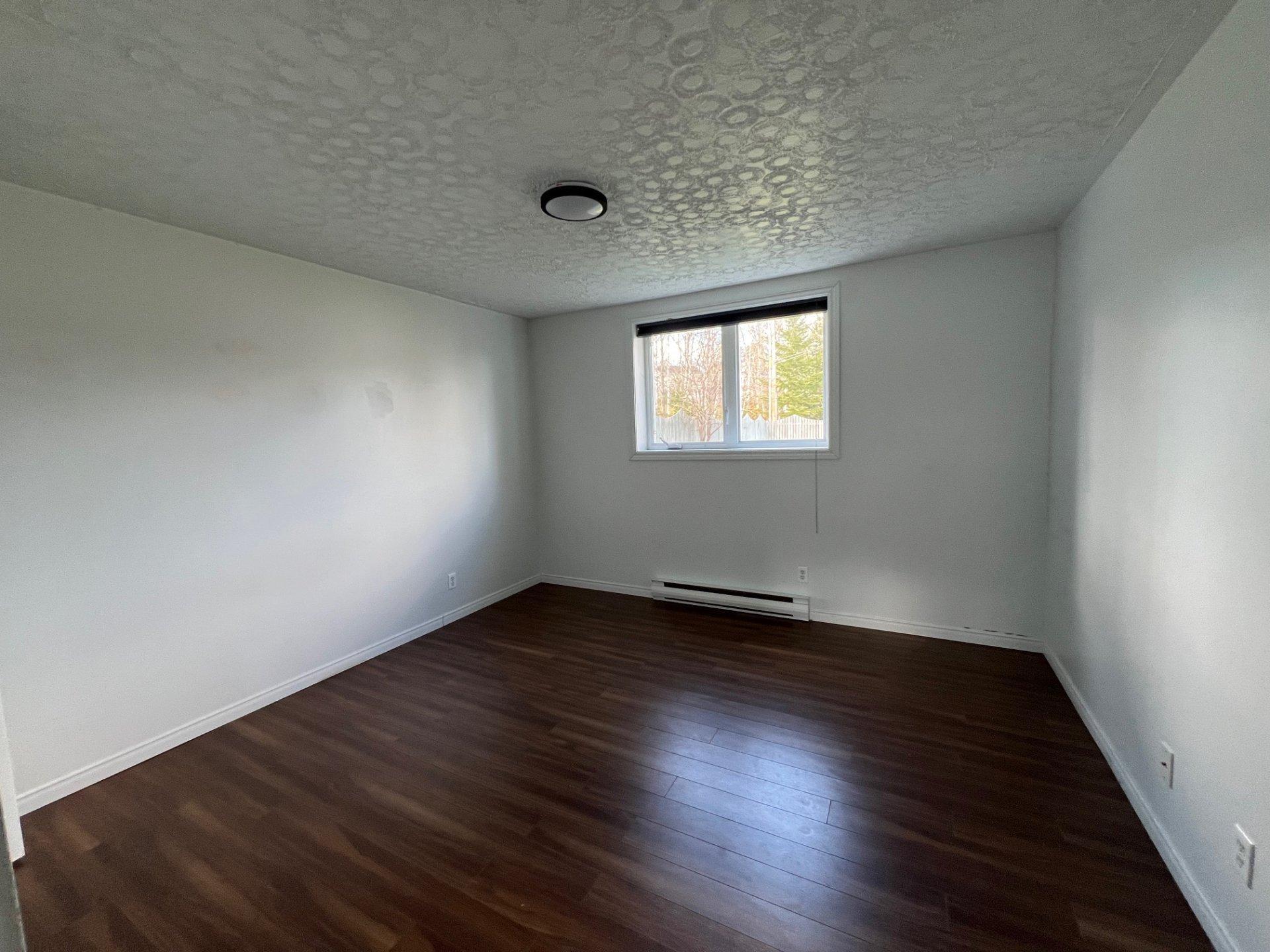 









67

 - 67C


5e Avenue N.

,
Chapais,




QC
G0W1H0

