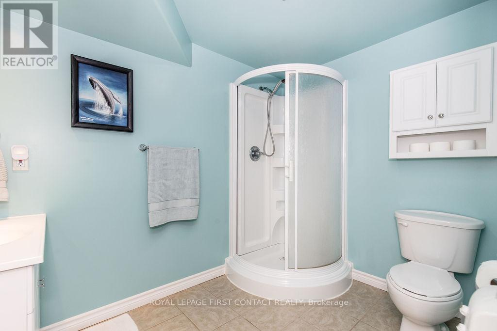 












87 STOLLAR BOULEVARD

,
Barrie,




Ontario
L4M6N3

