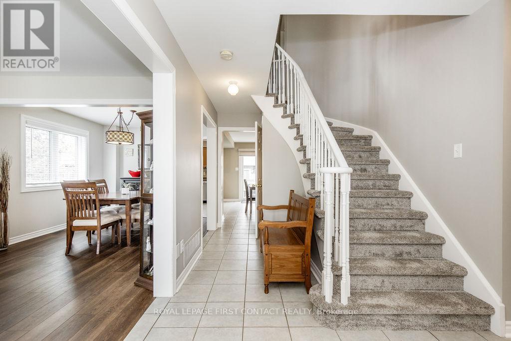 












87 STOLLAR BOULEVARD

,
Barrie,




Ontario
L4M6N3

