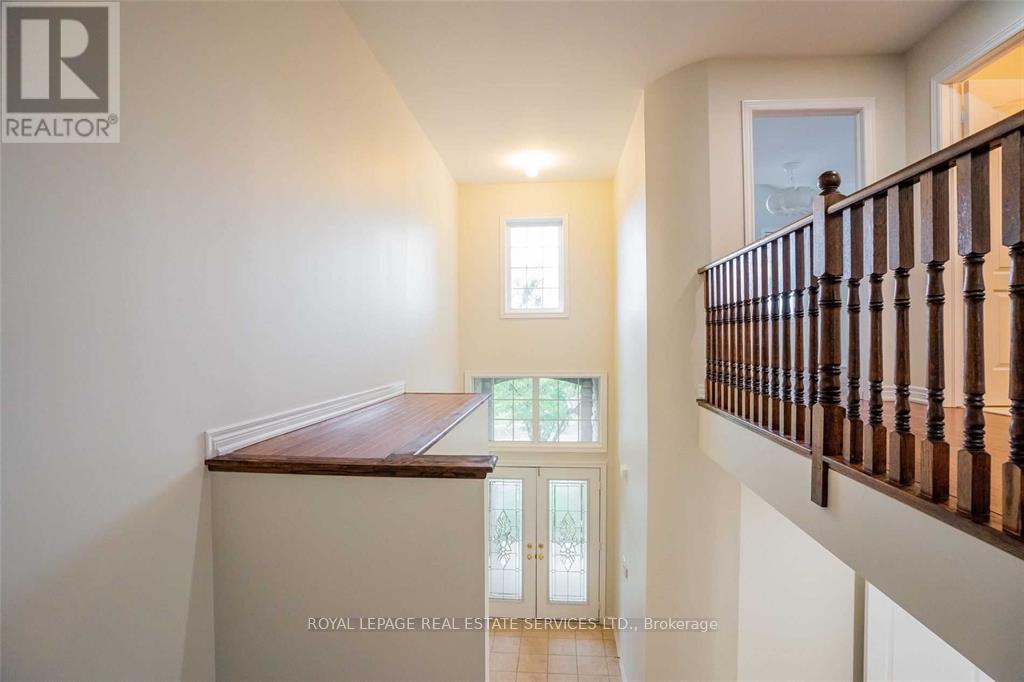 












2420 VALLEYRIDGE DRIVE

,
Oakville,




Ontario
L6M5G7

