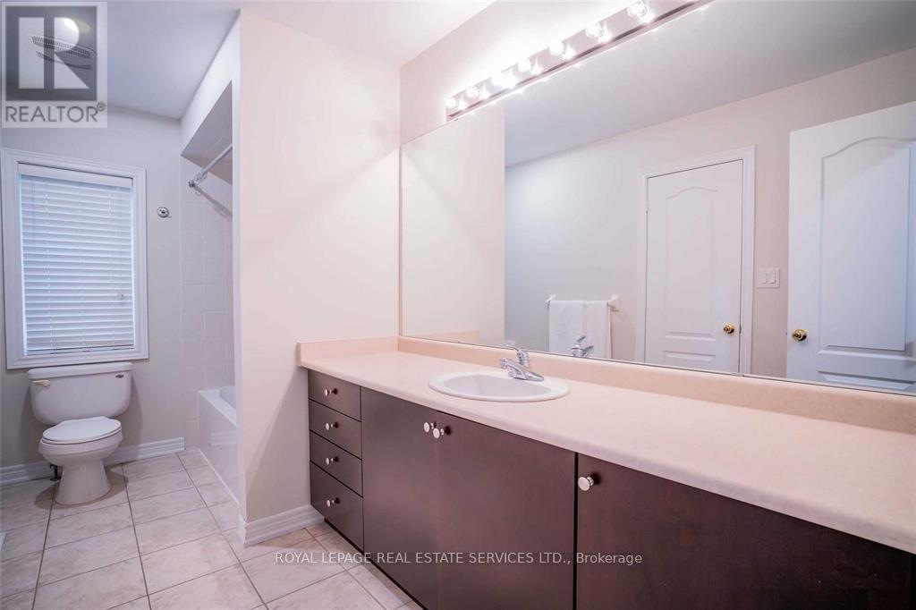












2420 VALLEYRIDGE DRIVE

,
Oakville,




Ontario
L6M5G7

