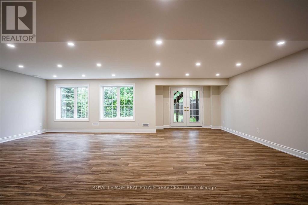 












2420 VALLEYRIDGE DRIVE

,
Oakville,




Ontario
L6M5G7

