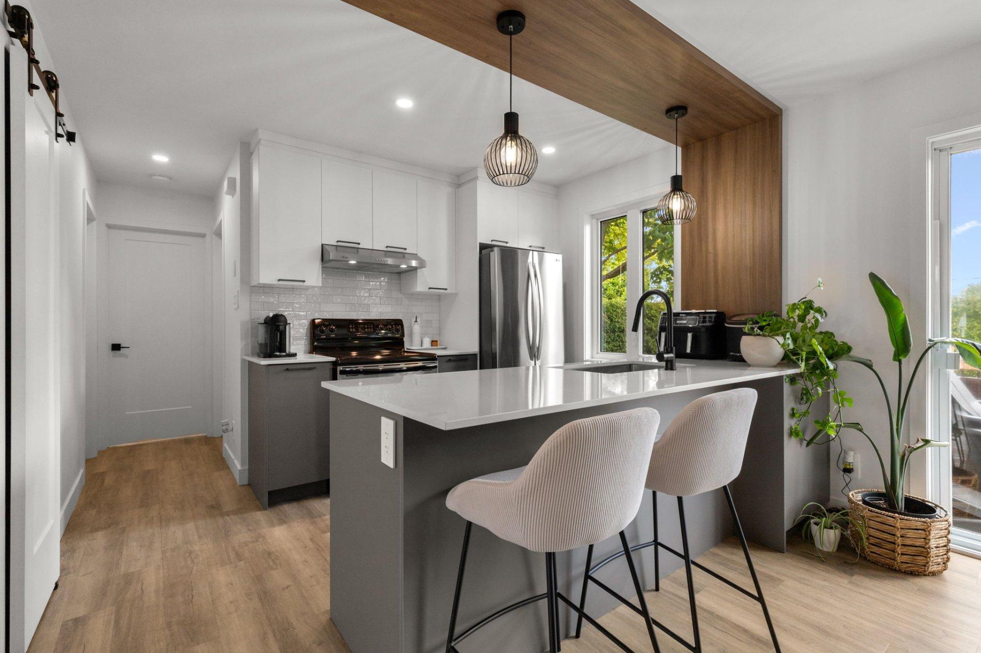 









568


Av. Jeanne-d'Arc

,
Saint-Jean-sur-Richelieu,




QC
J2X4P8

