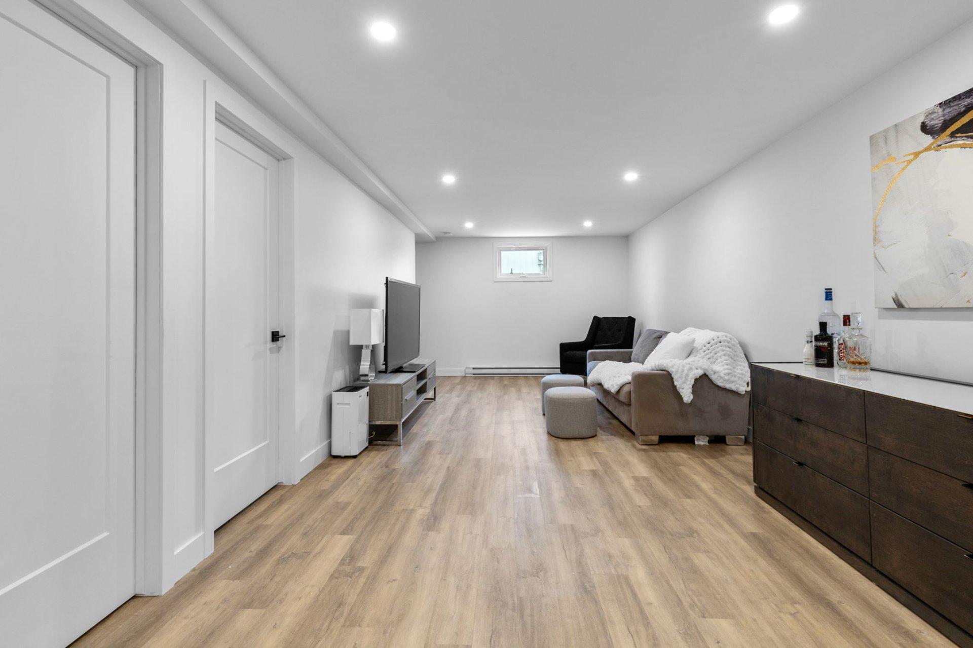 









568


Av. Jeanne-d'Arc

,
Saint-Jean-sur-Richelieu,




QC
J2X4P8

