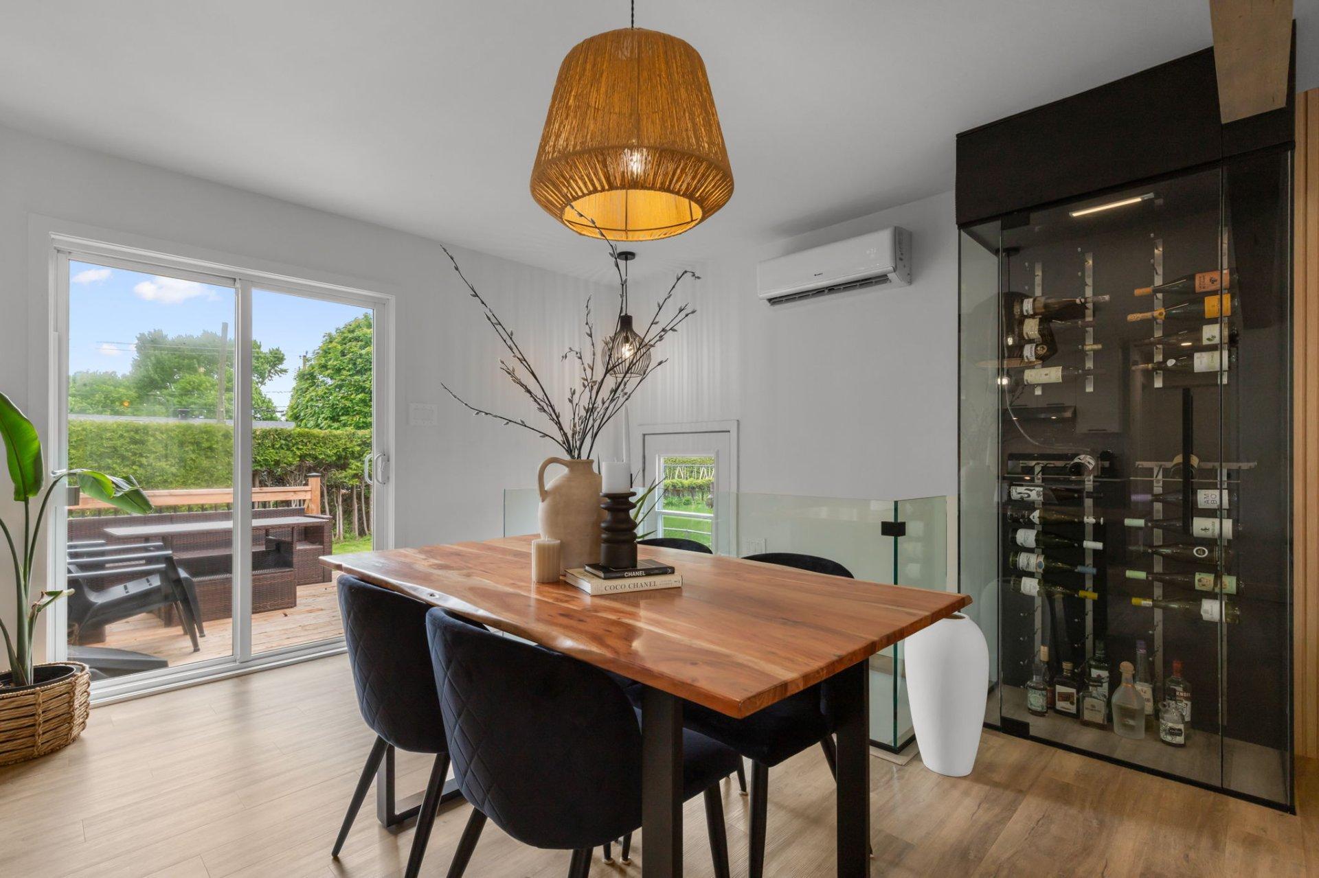 









568


Av. Jeanne-d'Arc

,
Saint-Jean-sur-Richelieu,




QC
J2X4P8

