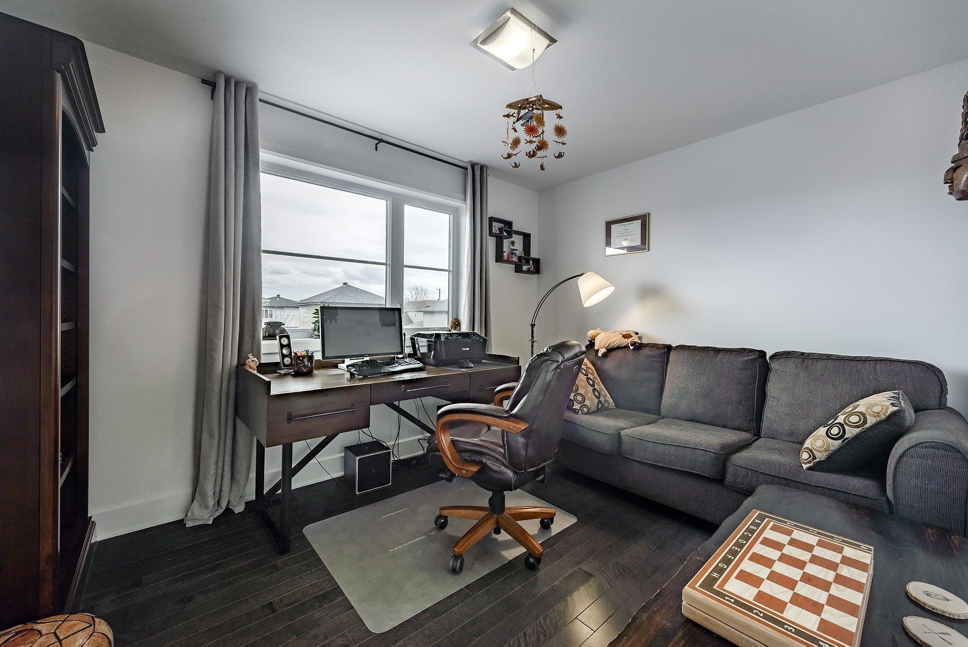 









115


Rue du Manoir

,
Pointe-des-Cascades,




QC
J0P1M0

