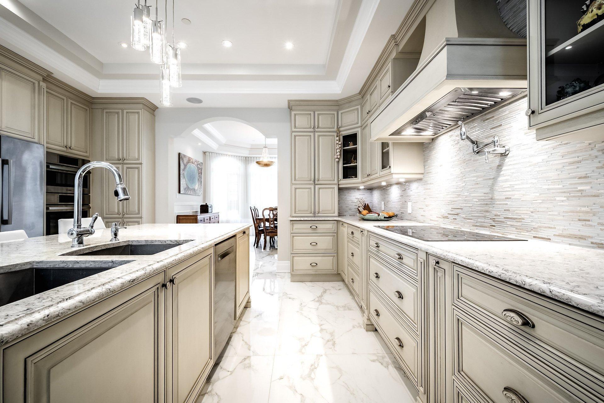 









5639


Av. Wolseley

,
Côte-Saint-Luc,




QC
H4W2L4

